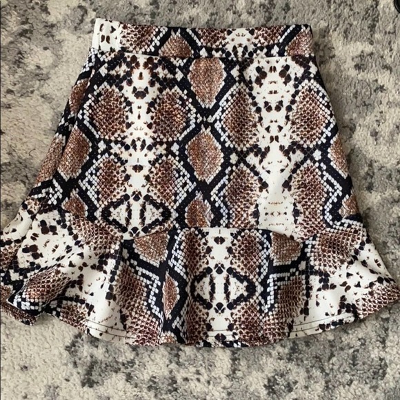 High waisted snake print mini skirt - Picture 4 of 7
